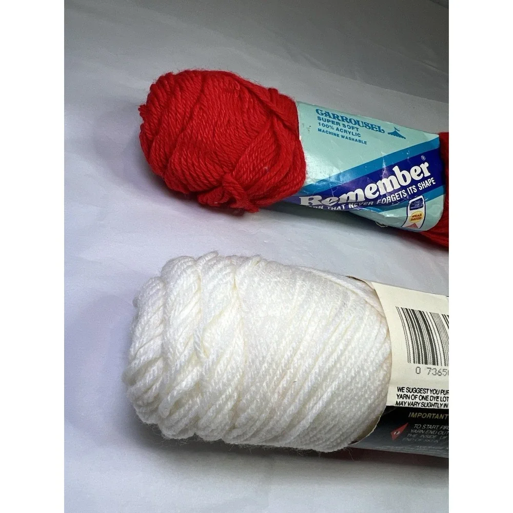Red Heart Super Saver Hot Red and Paddy Green Acrylic 4 PLY Christmas Lot‎ of 2